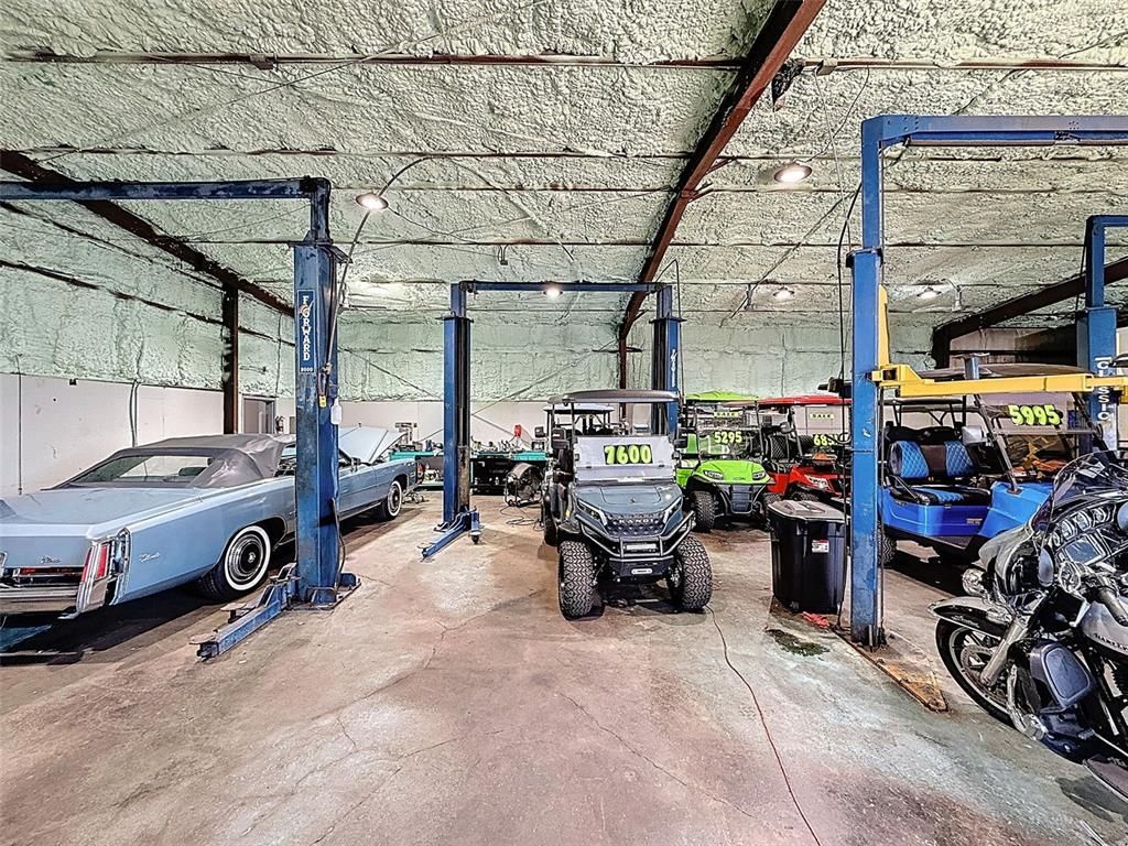 Garage, Interior