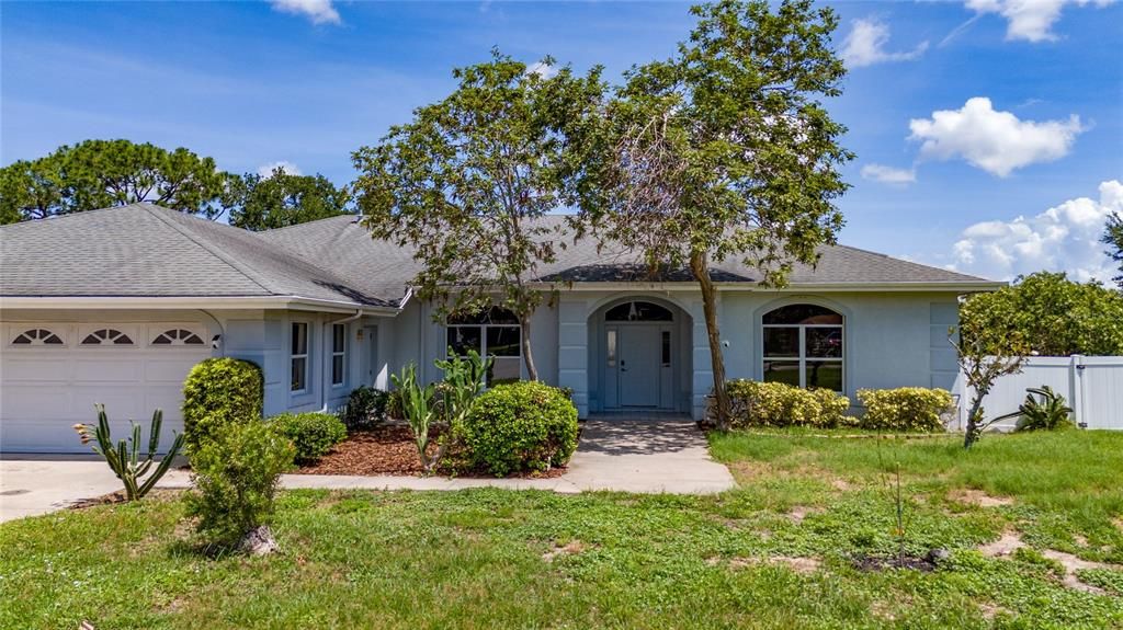 Attached, Backyard, Exterior, Facade, Ranch
