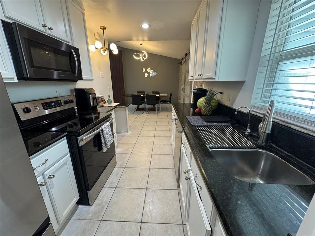 Dining room, Interior, Kitchen, Pendant Lights, Recessed Lighting