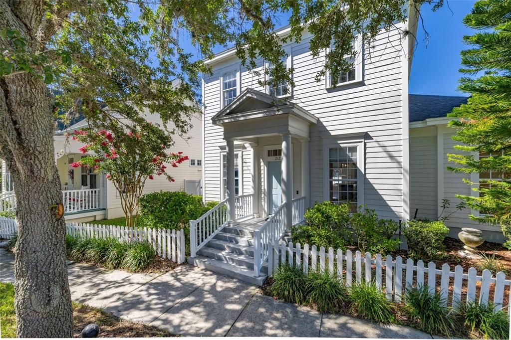 Exterior, Facade, Queen Anne Victorian