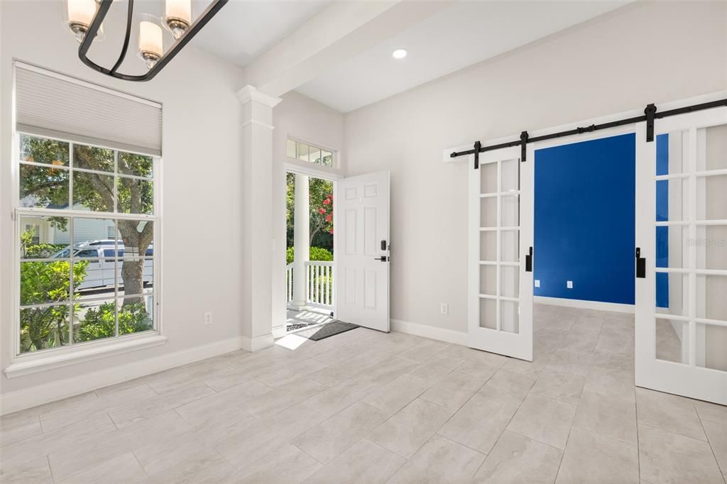 Empty room, Interior, Pendant Lights, Recessed Lighting