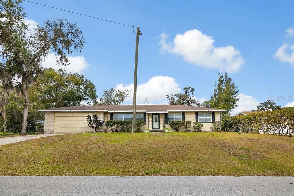 Attached, Backyard, Exterior, Facade, Ranch