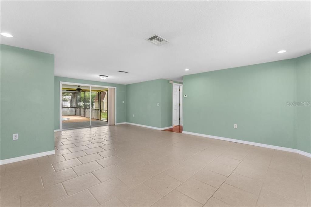 Empty room, Interior, Recessed Lighting