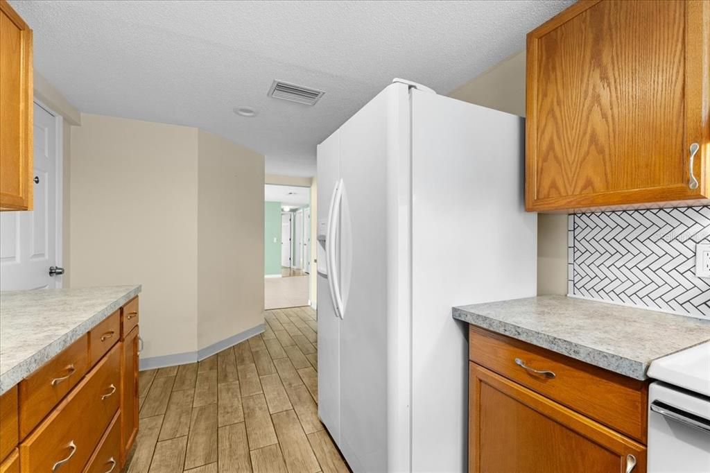 Interior, Kitchen, Recessed Lighting, Wood Texture Flooring