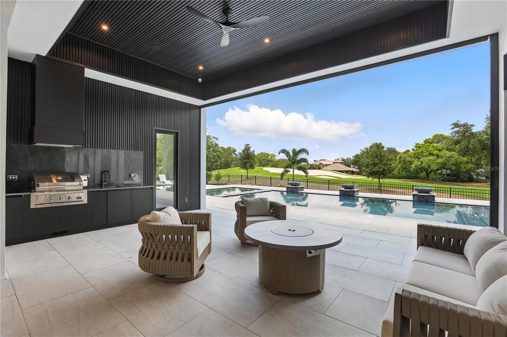 Exterior, Outdoor Kitchen, Pool