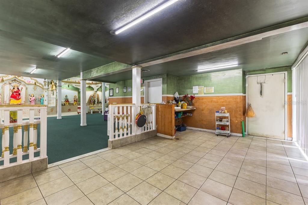 Interior, Washer
