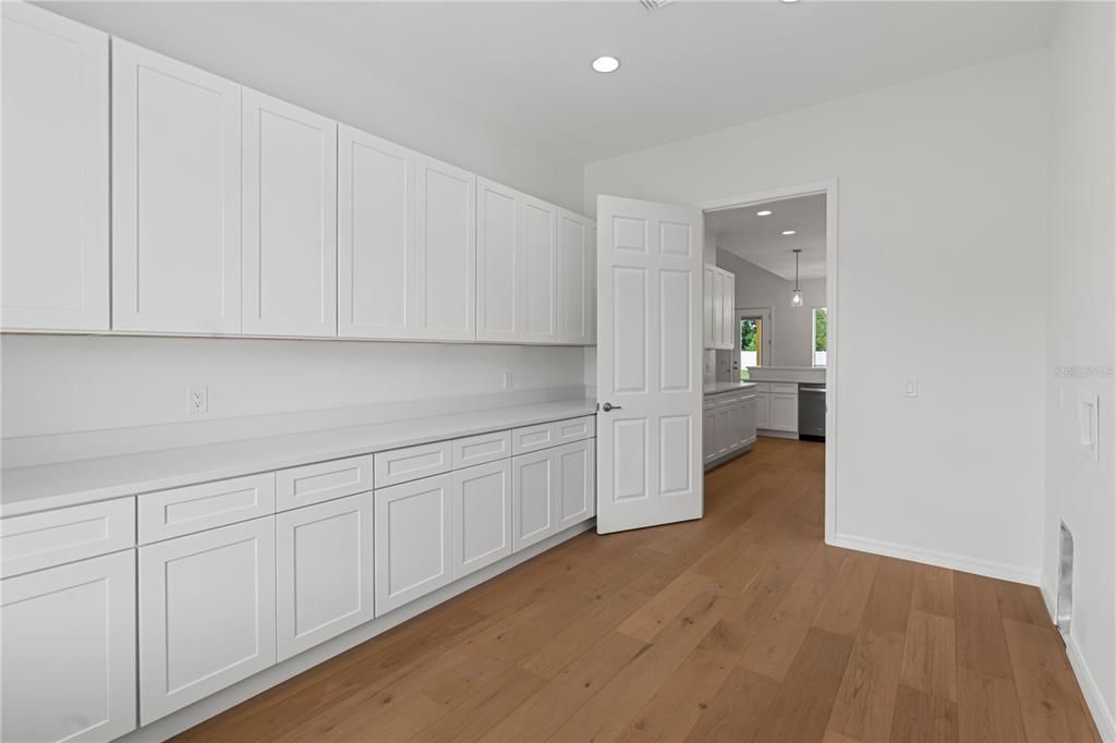 Empty room, Interior, Pendant Lights, Recessed Lighting, Wood Texture Flooring