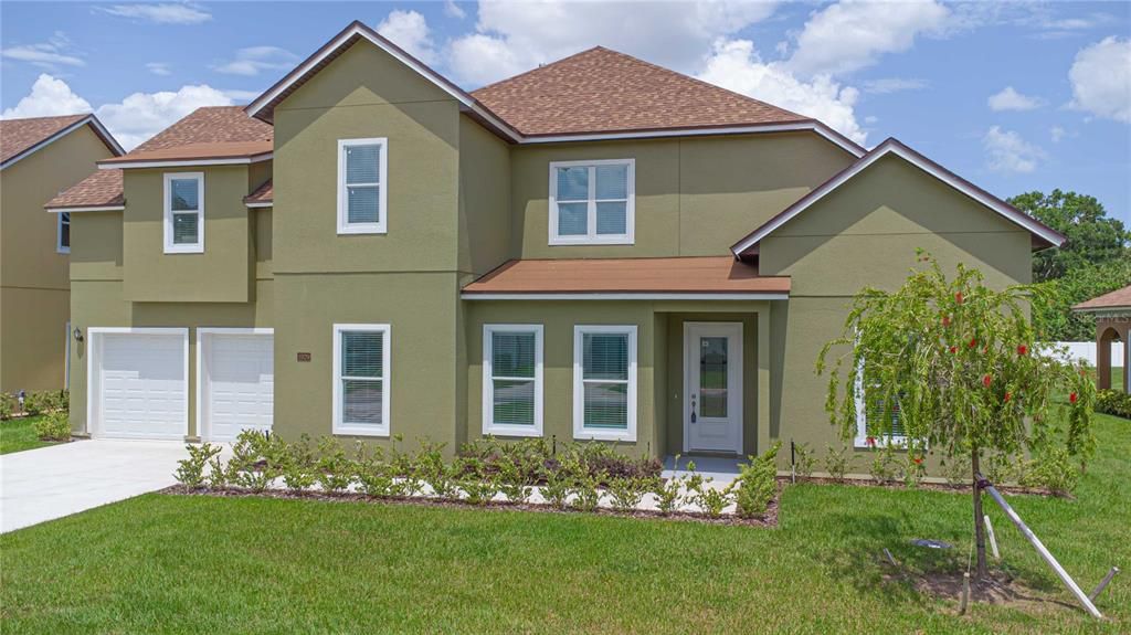 Attached, Exterior, Facade, American Craftsman