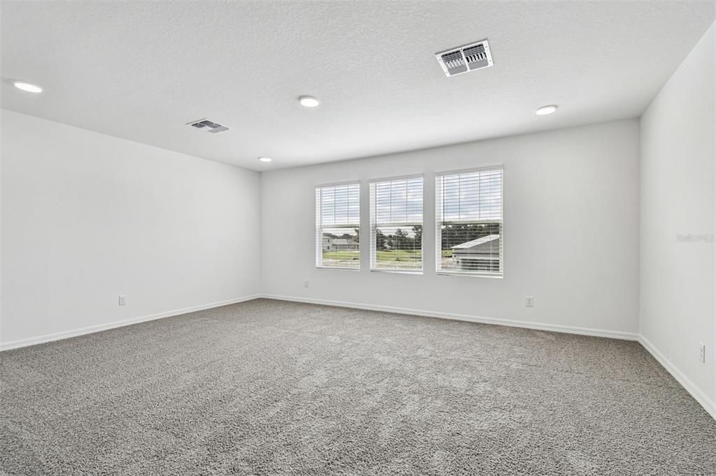 Empty room, Interior, Recessed Lighting