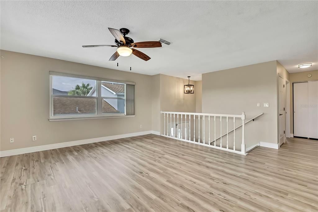 Empty room, Interior, Pendant Lights, Wood Texture Flooring