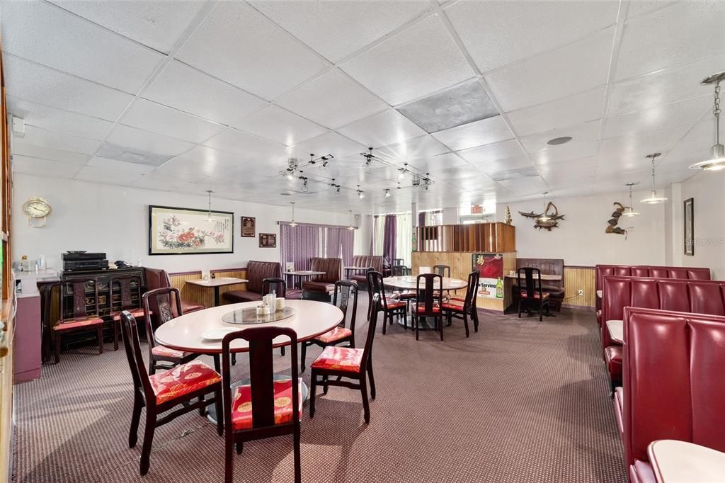 Dining room, Interior, Pendant Lights, Recessed Lighting