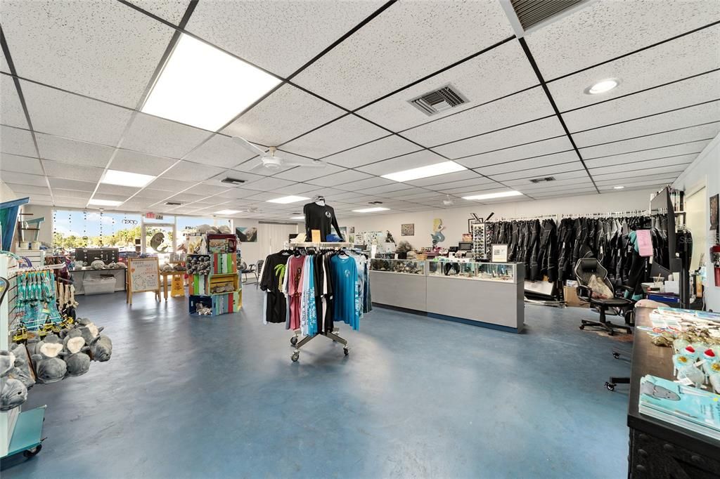 Fitness Equipment, Interior, Recessed Lighting