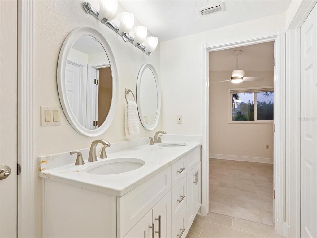 Bathroom, Dual Sink Vanities, Interior