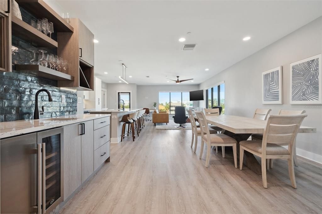 Dining room, Interior, Kitchen, Pendant Lights, Recessed Lighting, Wood Texture Flooring