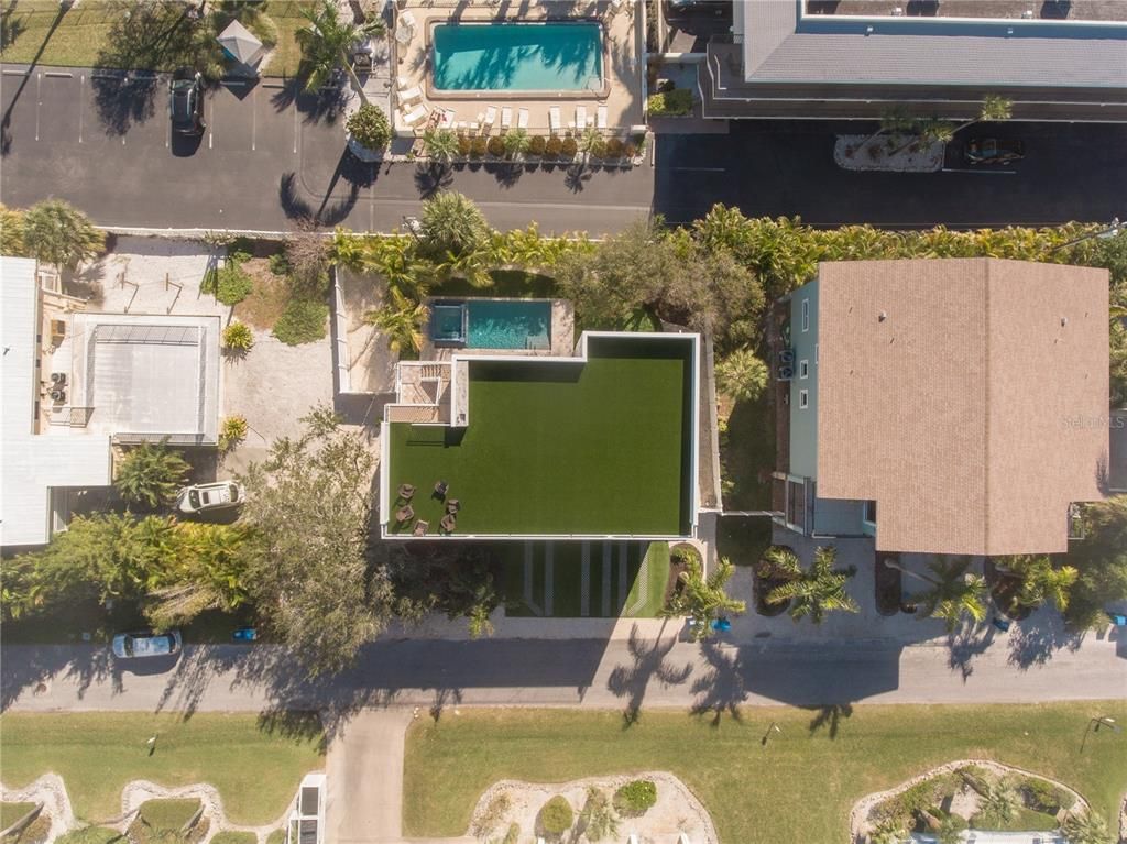 Exterior, Drone