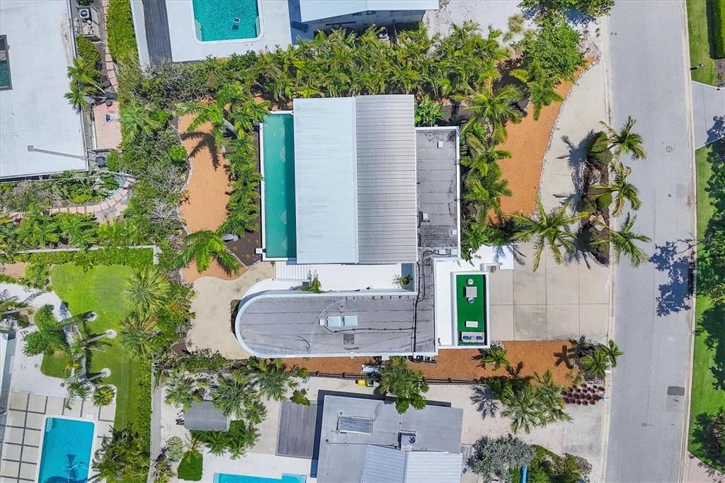 Exterior, Drone