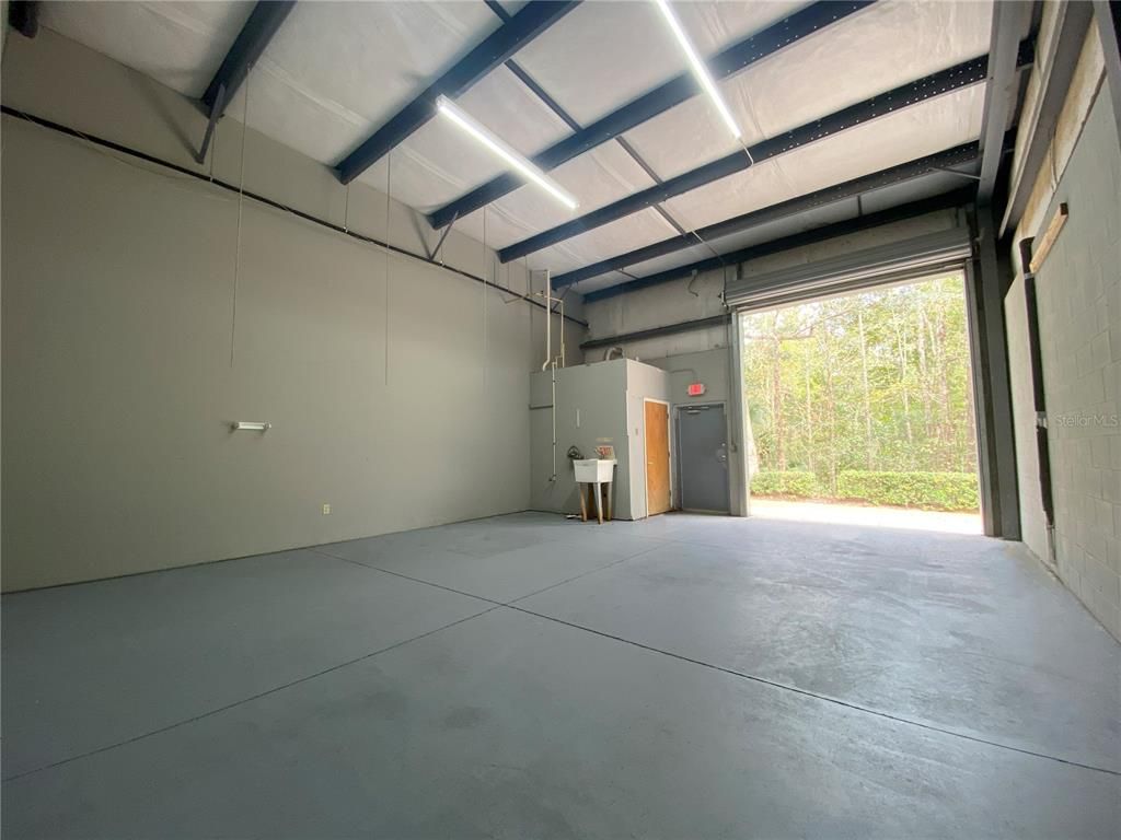 Garage, Interior
