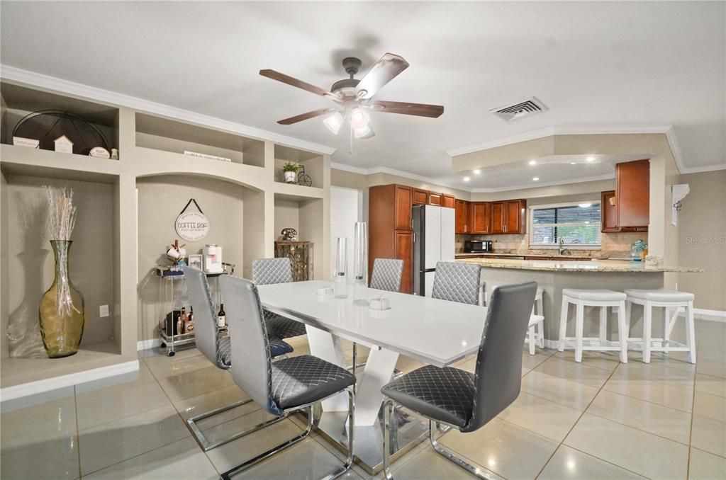 Dining room, Interior, Kitchen, Recessed Lighting