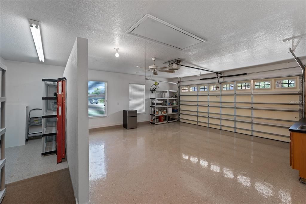 Garage, Interior