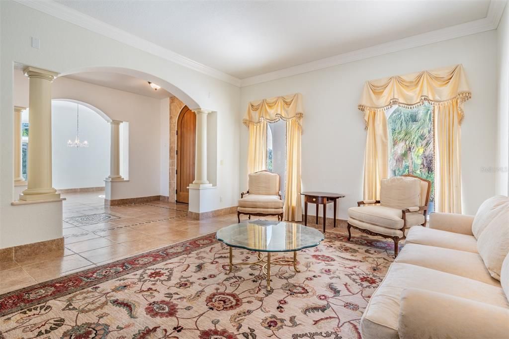 Chandelier, Interior, Living room