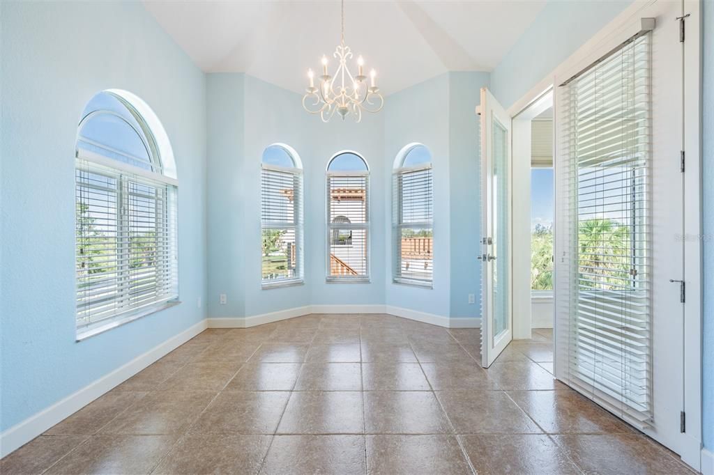 Chandelier, Empty room, Interior