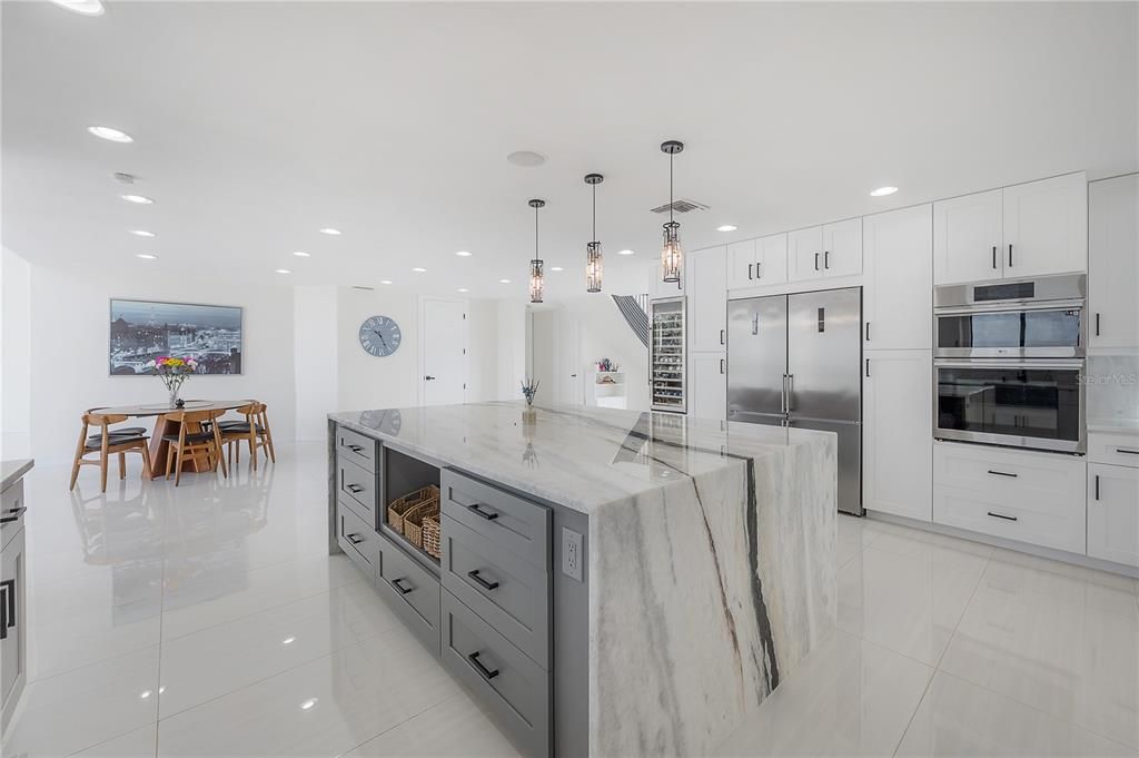 Dining room, Interior, Kitchen, Pendant Lights, Recessed Lighting, Stainless Steel Appliances