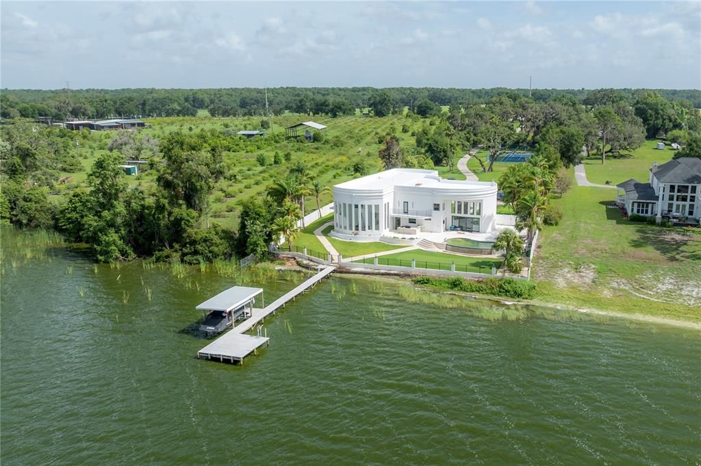 Exterior, Drone