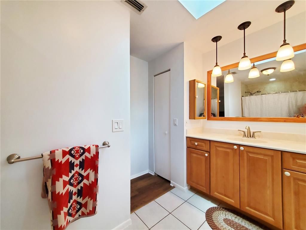 Bathroom, Interior, Pendant Lights, Wood Texture Flooring