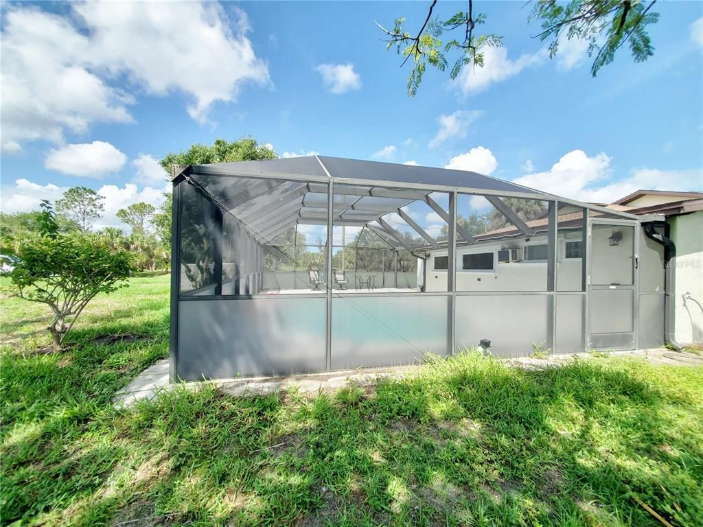 Backyard, Exterior