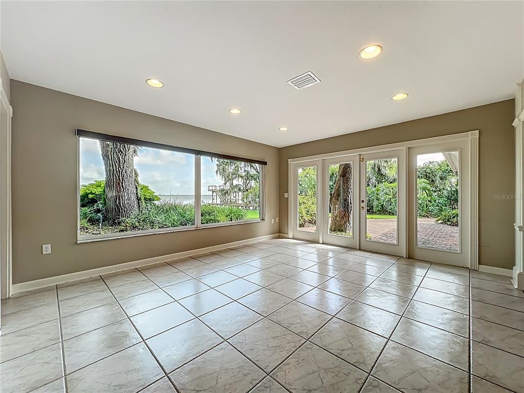 Empty room, Interior, Marble, Recessed Lighting