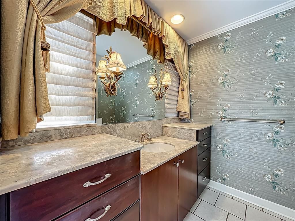 Bathroom, Interior, Recessed Lighting