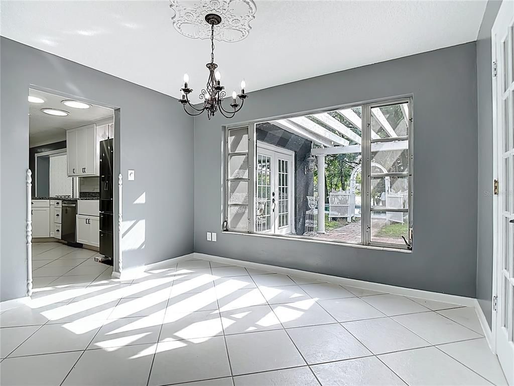 Chandelier, Empty room, Interior, Kitchen