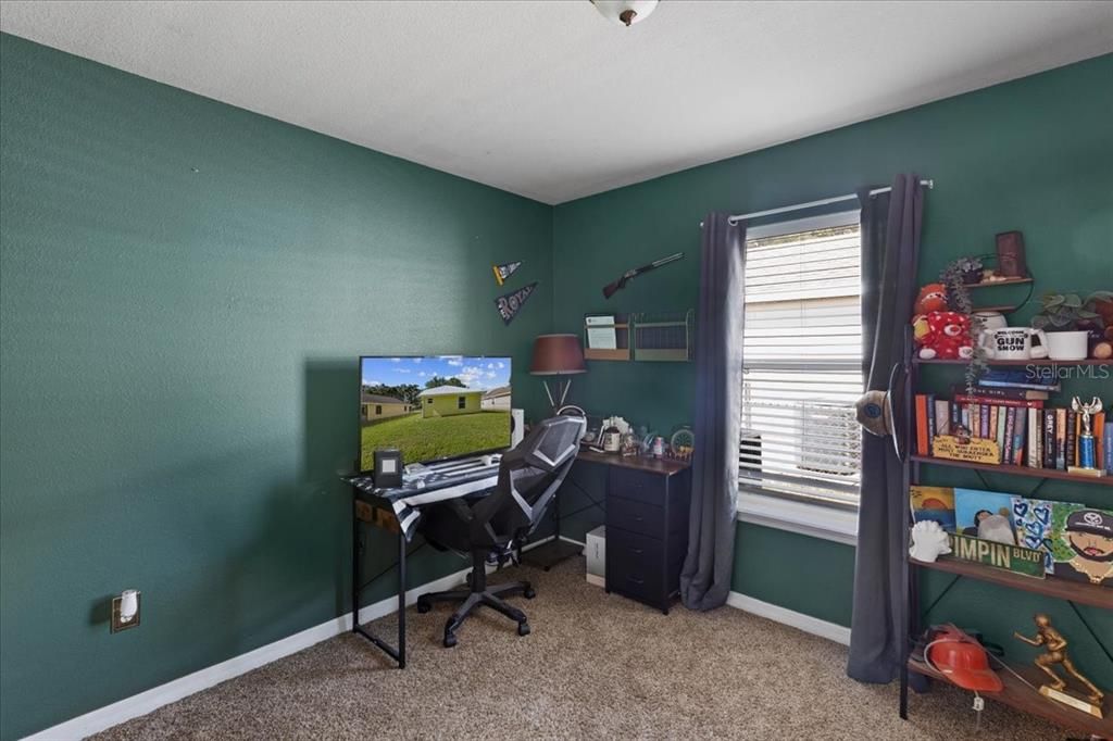 Home Office, Interior