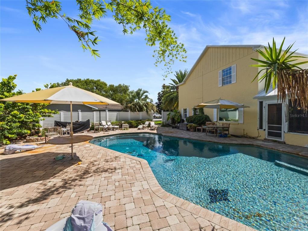 Exterior, Pool