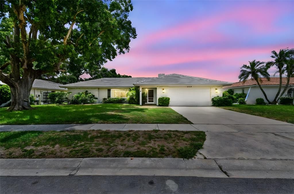 Attached, Backyard, Exterior, Facade, Ranch
