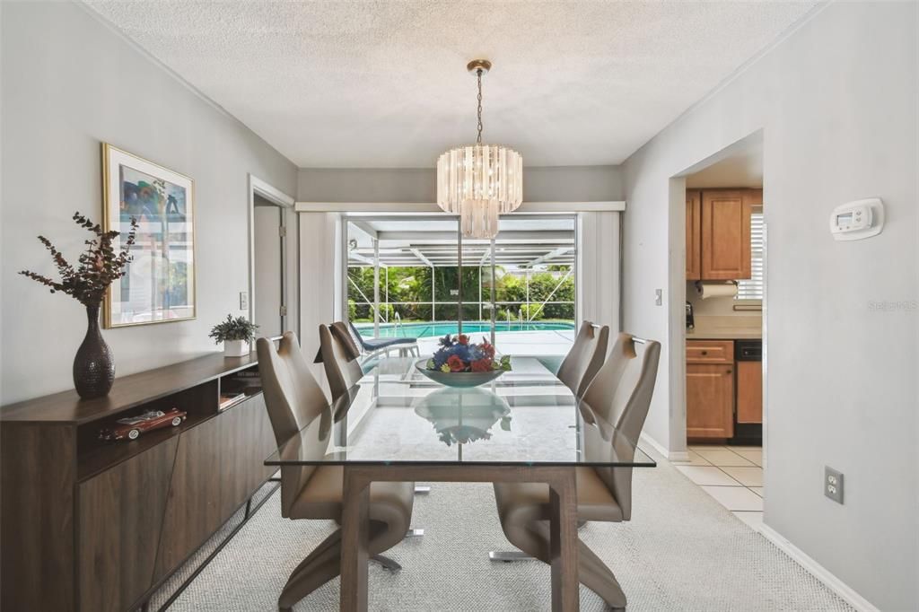 Chandelier, Dining room, Interior