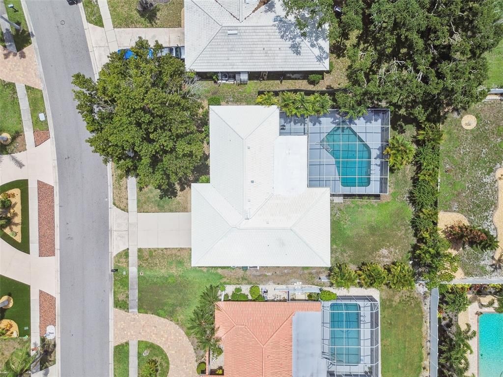 Exterior, Drone