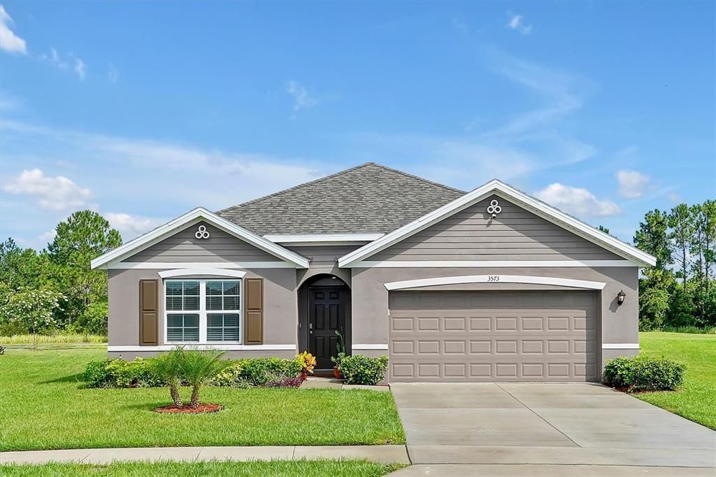 Attached, Exterior, Facade, American Craftsman