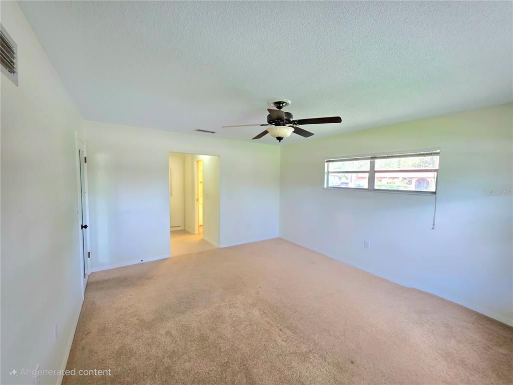Empty room, Interior