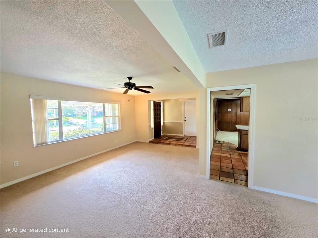 Empty room, Interior
