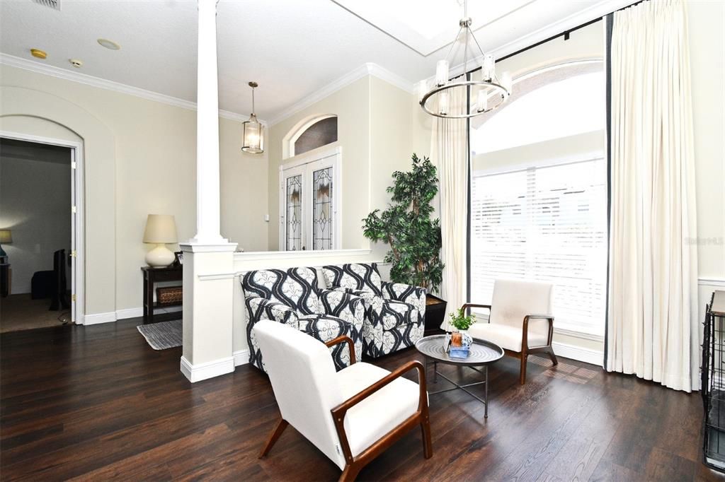 Interior, Living room, Pendant Lights, Wood Texture Flooring