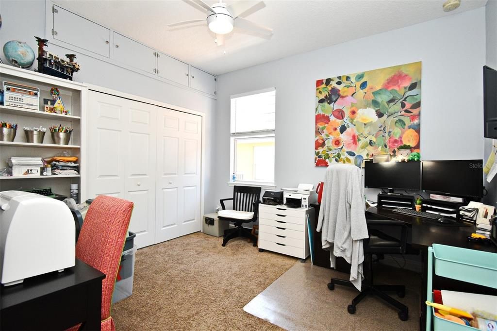 Home Office, Interior