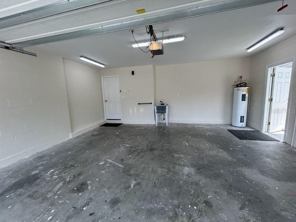 Garage, Interior