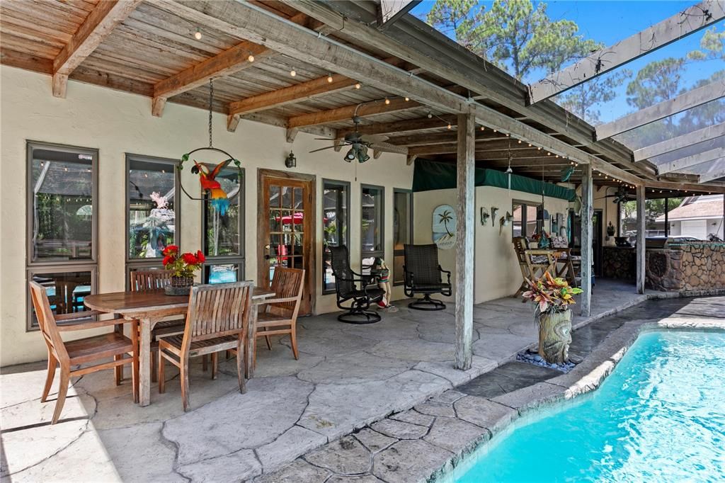 Exterior, Pool