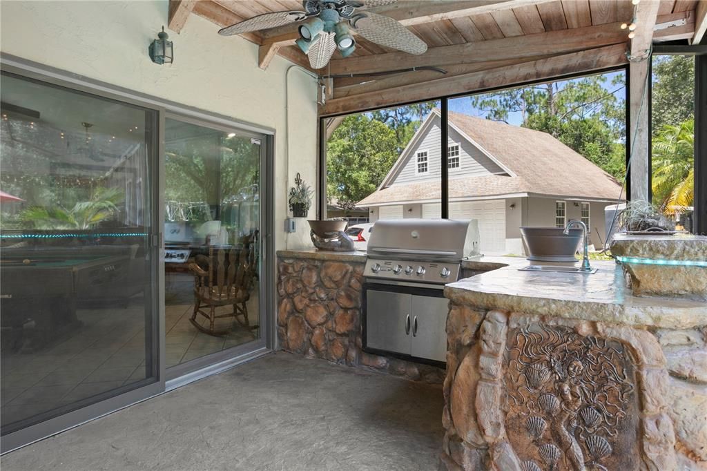 Exterior, Outdoor Kitchen