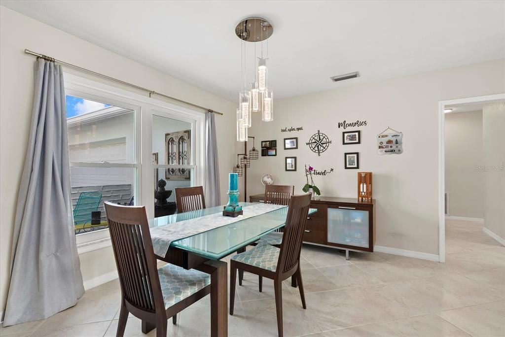 Dining room, Interior, Pendant Lights