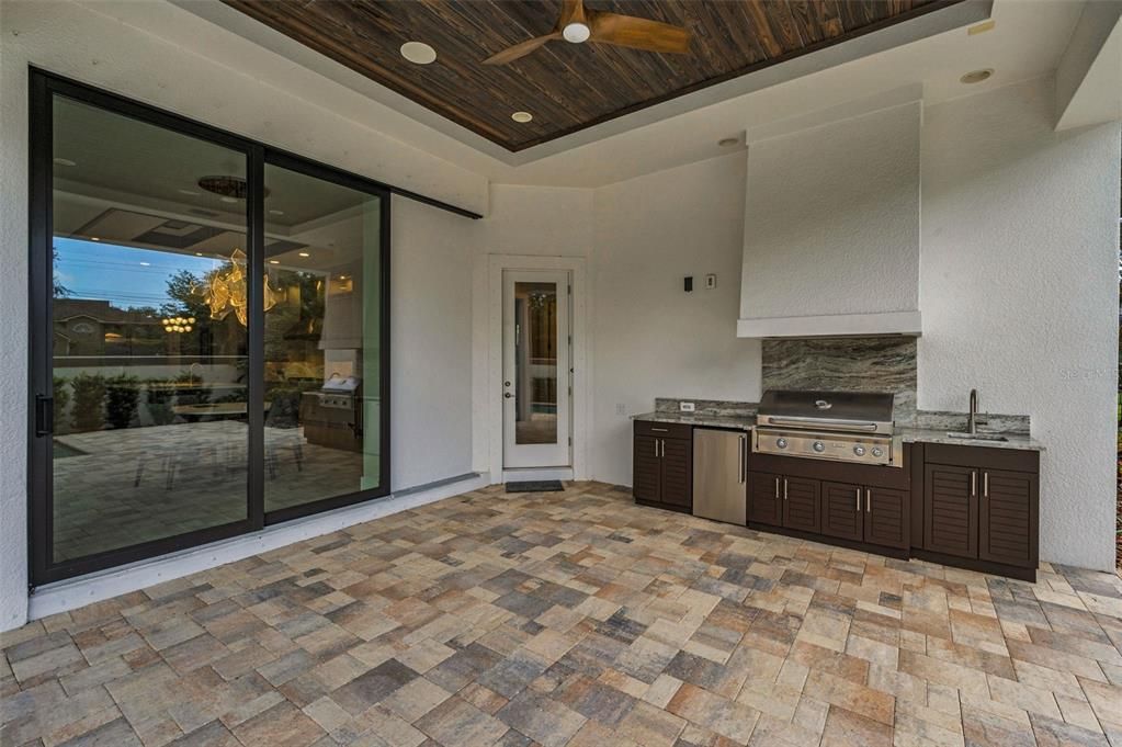 Exterior, Outdoor Kitchen