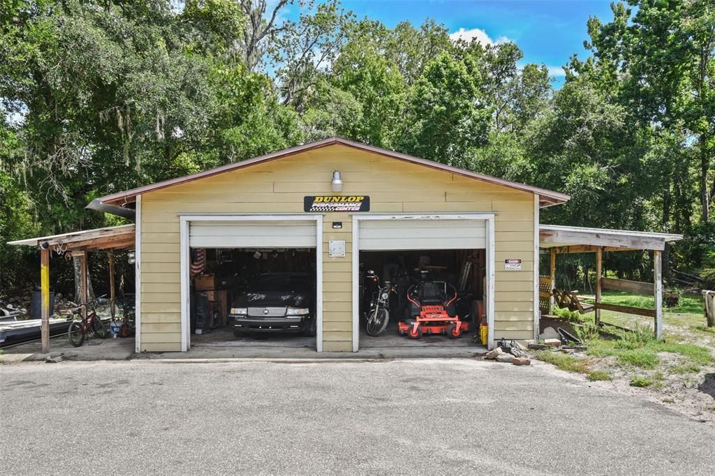 Detached Garage, Exterior