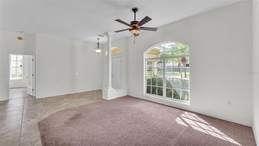 Empty room, Interior, Pendant Lights