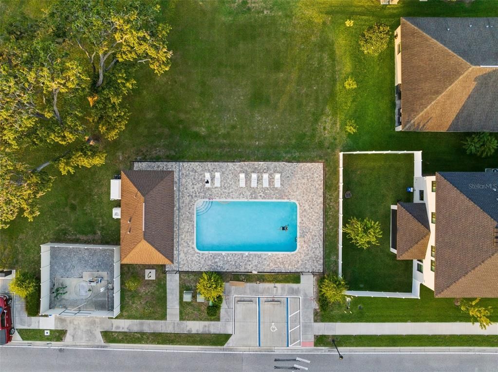 Exterior, Drone
